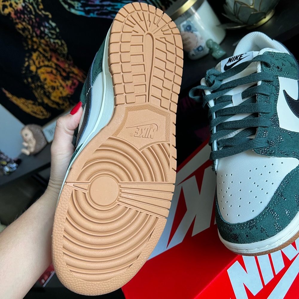 Nike Dunks - Picture 4 of 7